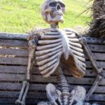 Waiting Skeleton - PicZama Meme Generator